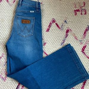 Wrangler Hi Bells stretchy flares